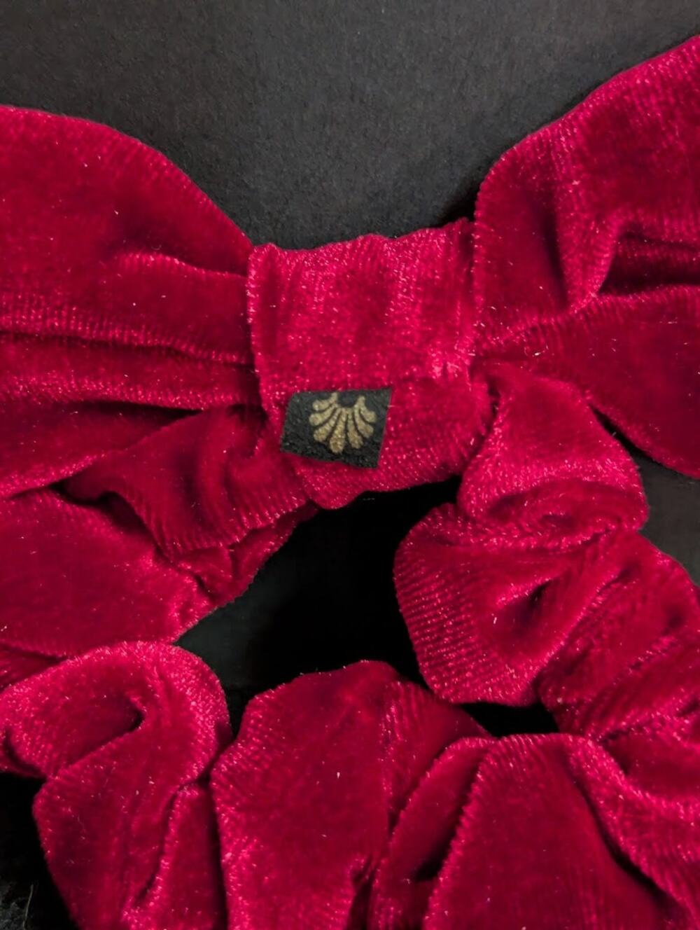 LELE SADOUGHI set of 3 small elastic 4" red Velvet Bow new scrunchie crimson - Picture 1 of 4